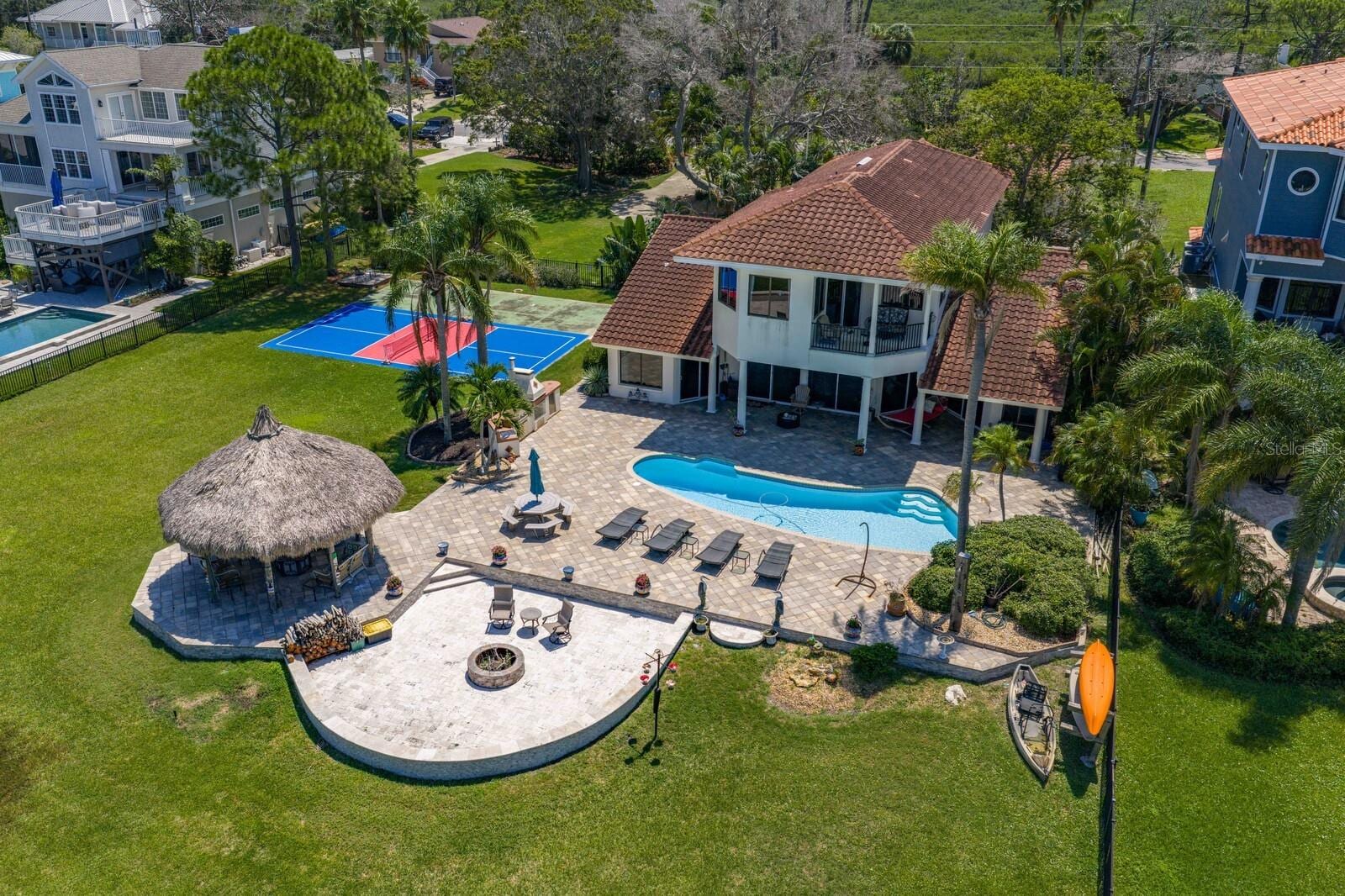 1632 Sea Breeze Dr photo 4
