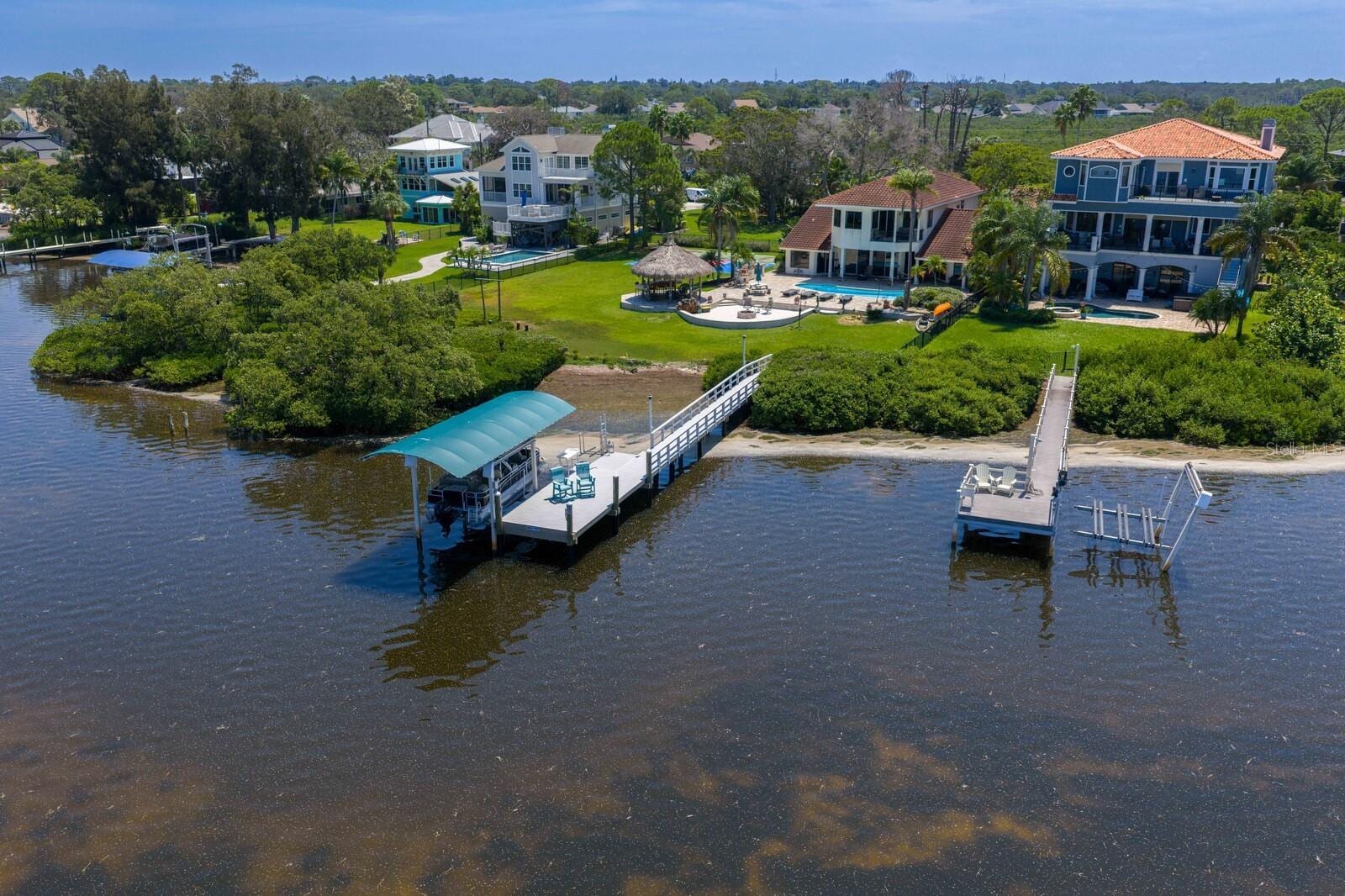 1632 Sea Breeze Dr photo 5