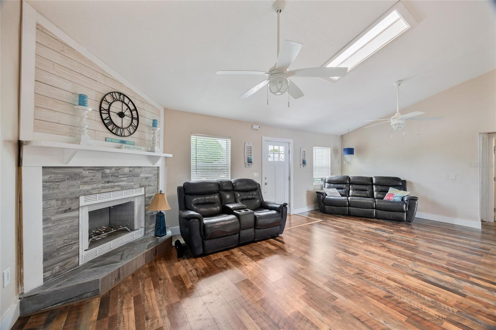 13023 Port CT photo 4