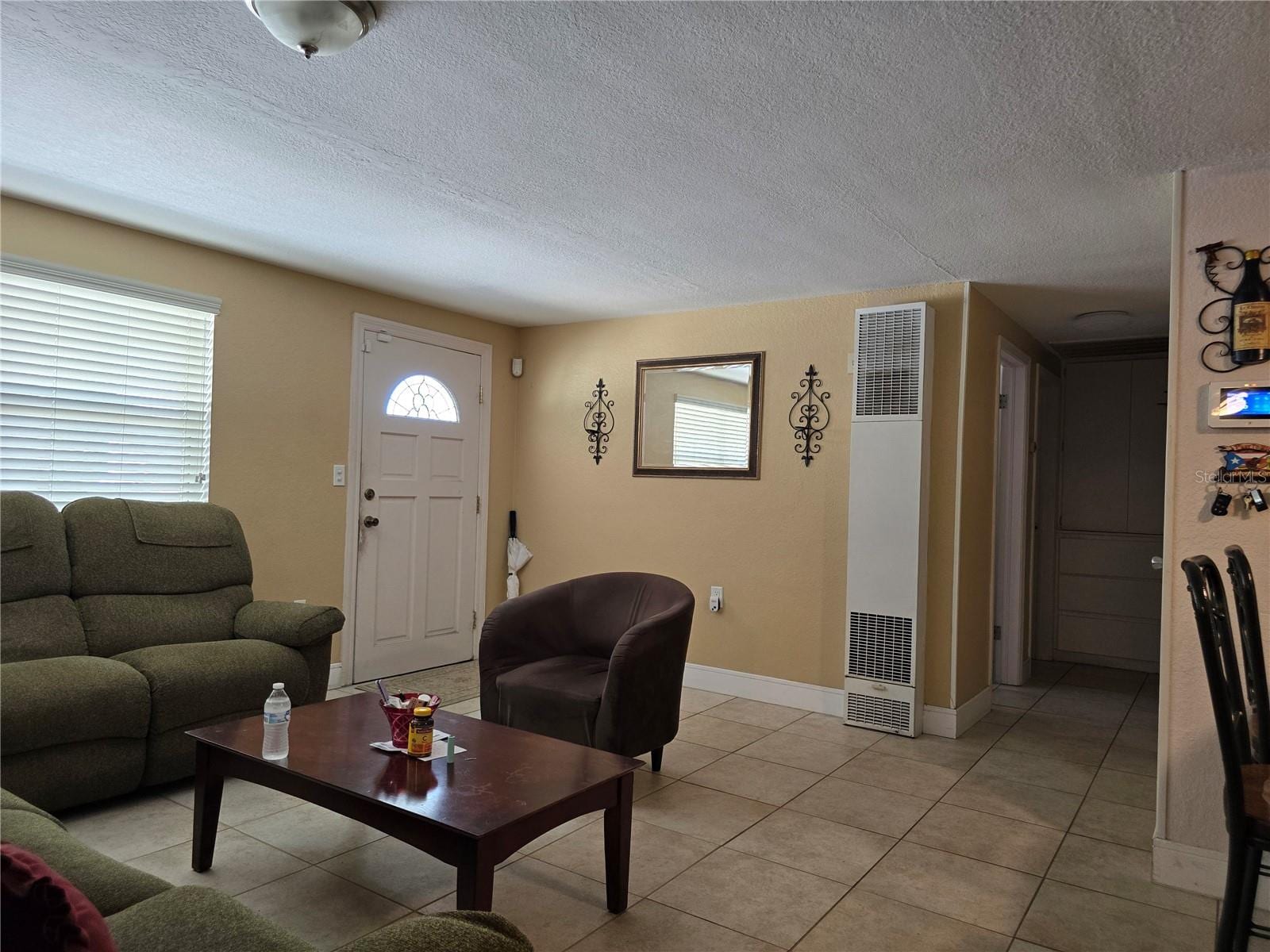 2031 Poe St photo 3