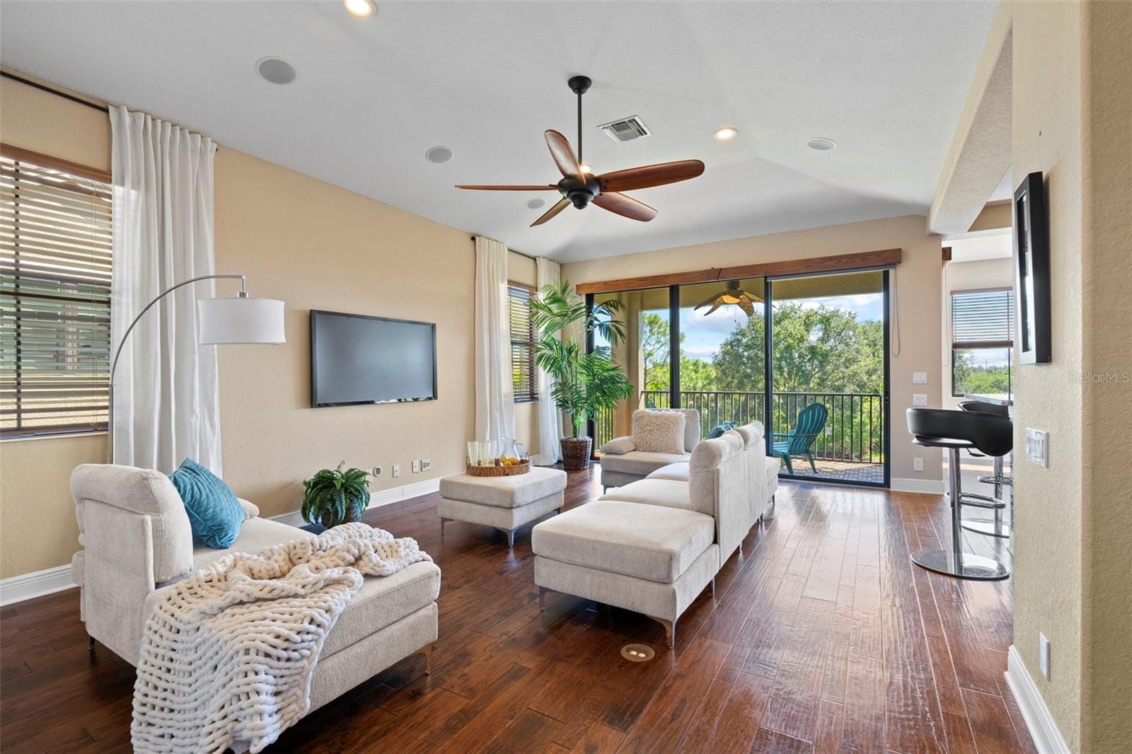 7677 Caponata Blvd photo 3