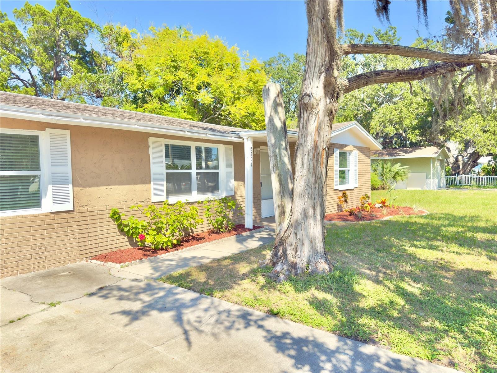 5701 Quist Dr photo 5