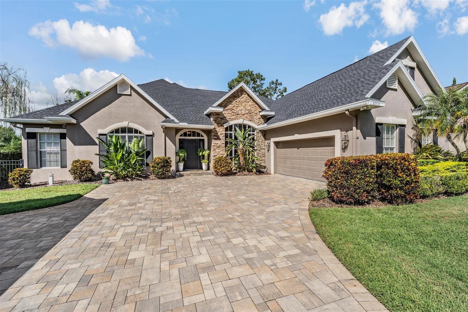 22519 Southshore Dr photo 2
