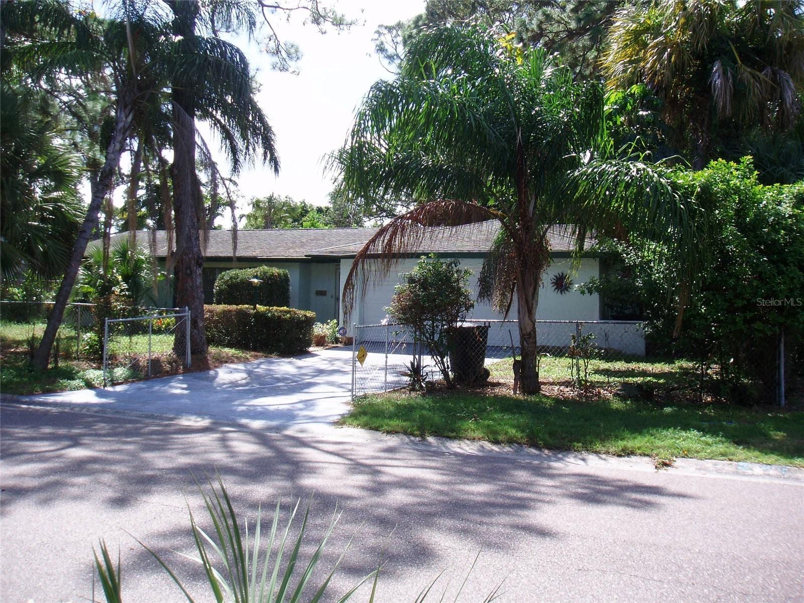 120 SW Monroe Cir N photo 2