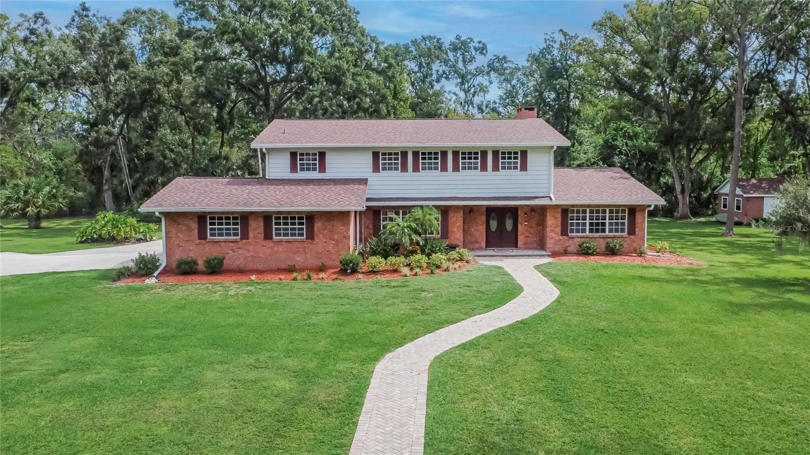 1502 Azalea St photo 4