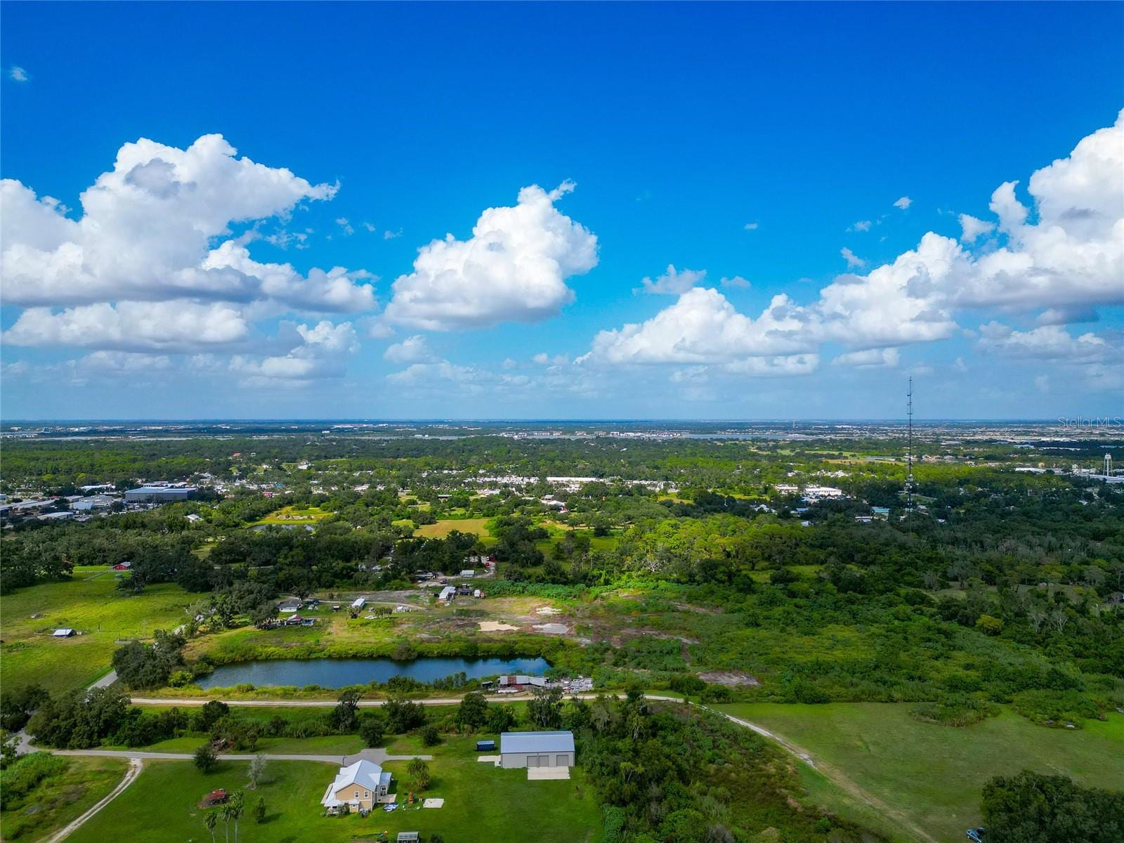 301 East Rd photo 4