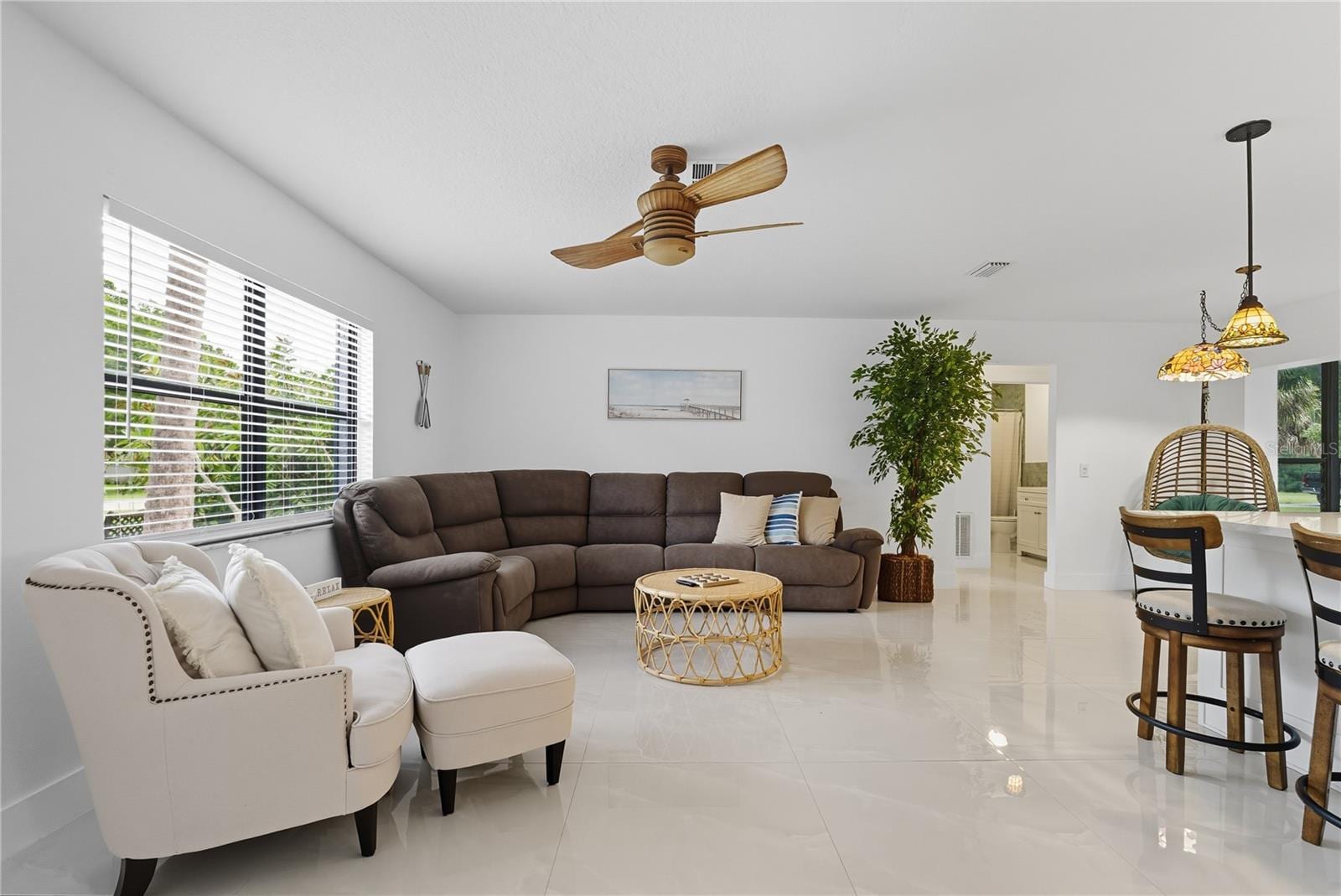 6936 Driftwood Dr photo 3