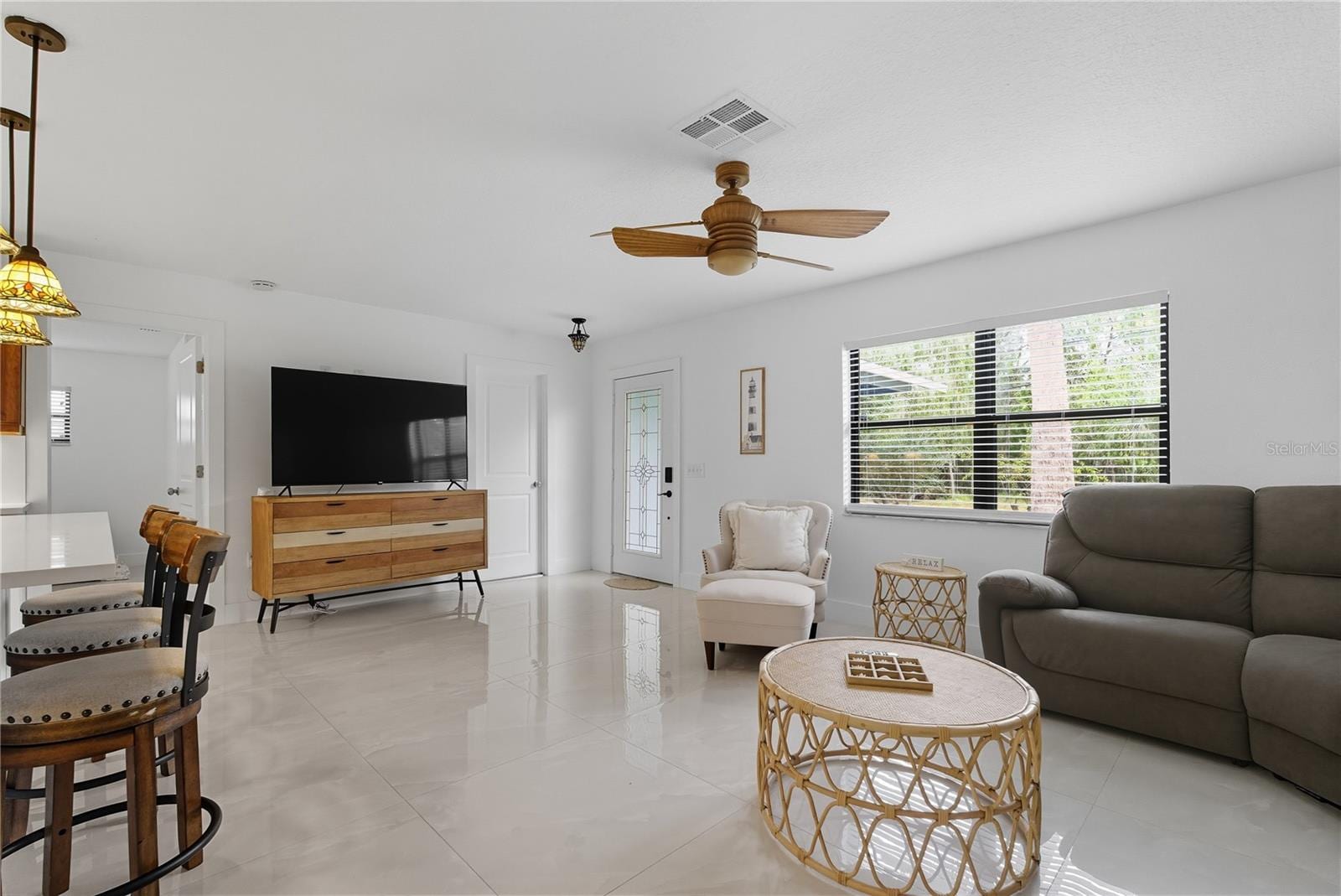 6936 Driftwood Dr photo 5