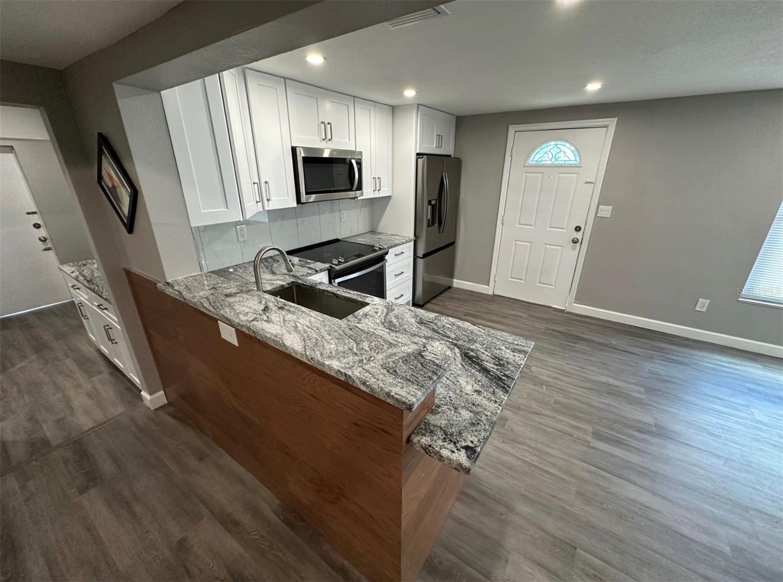 2301 Trelain Dr S photo 5