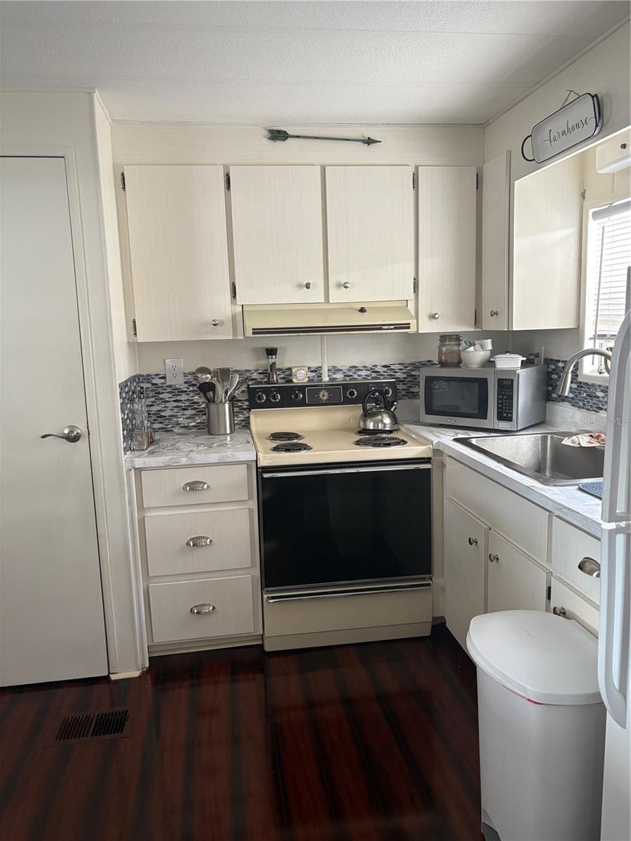 8300 Seminole Blvd #229 photo 5