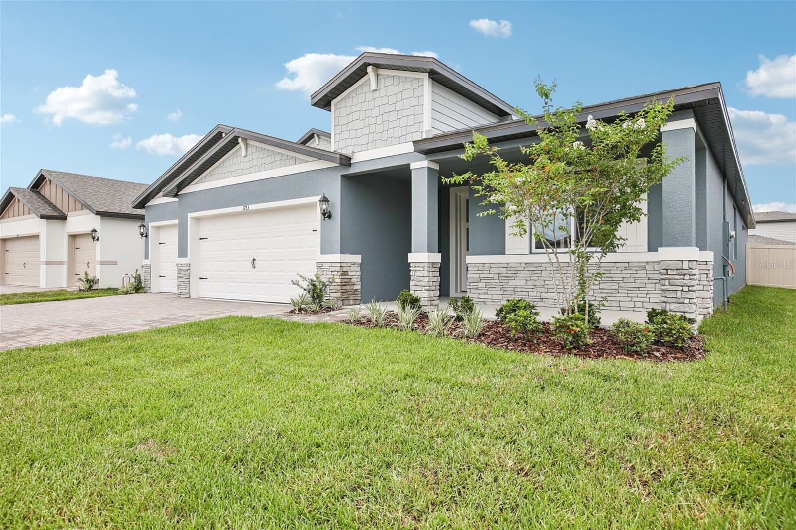 1763 Draughton Dr photo 3
