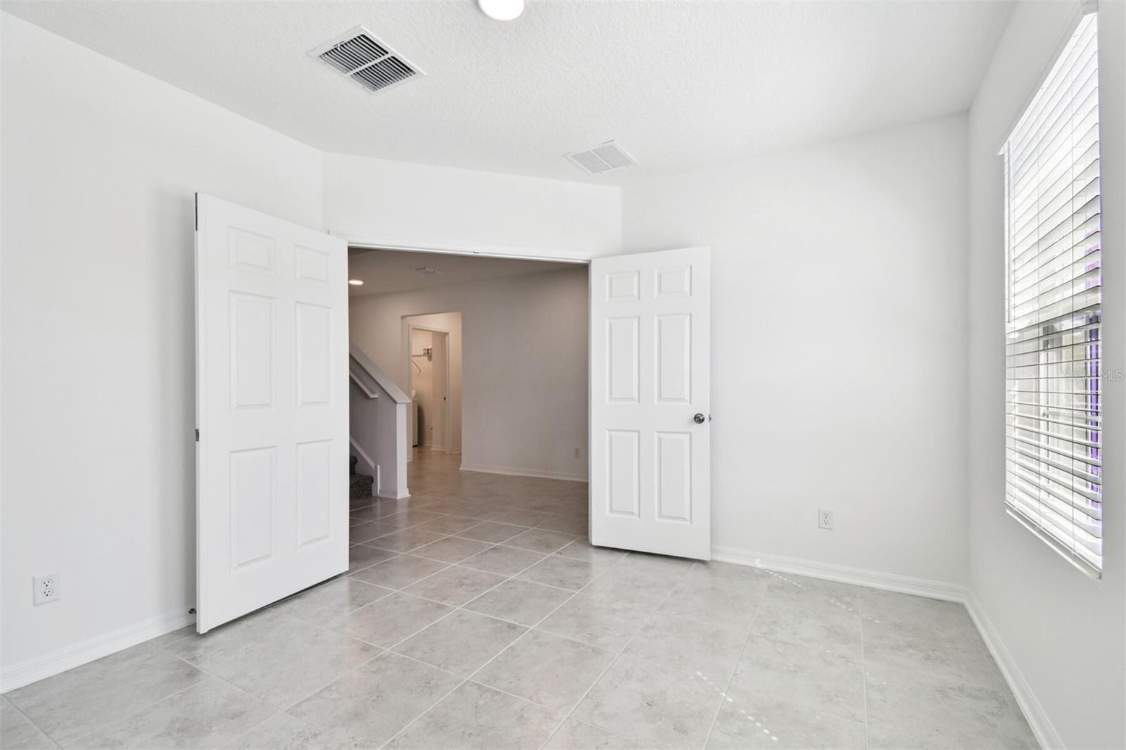 12801 Castle Oaks Dr photo 4