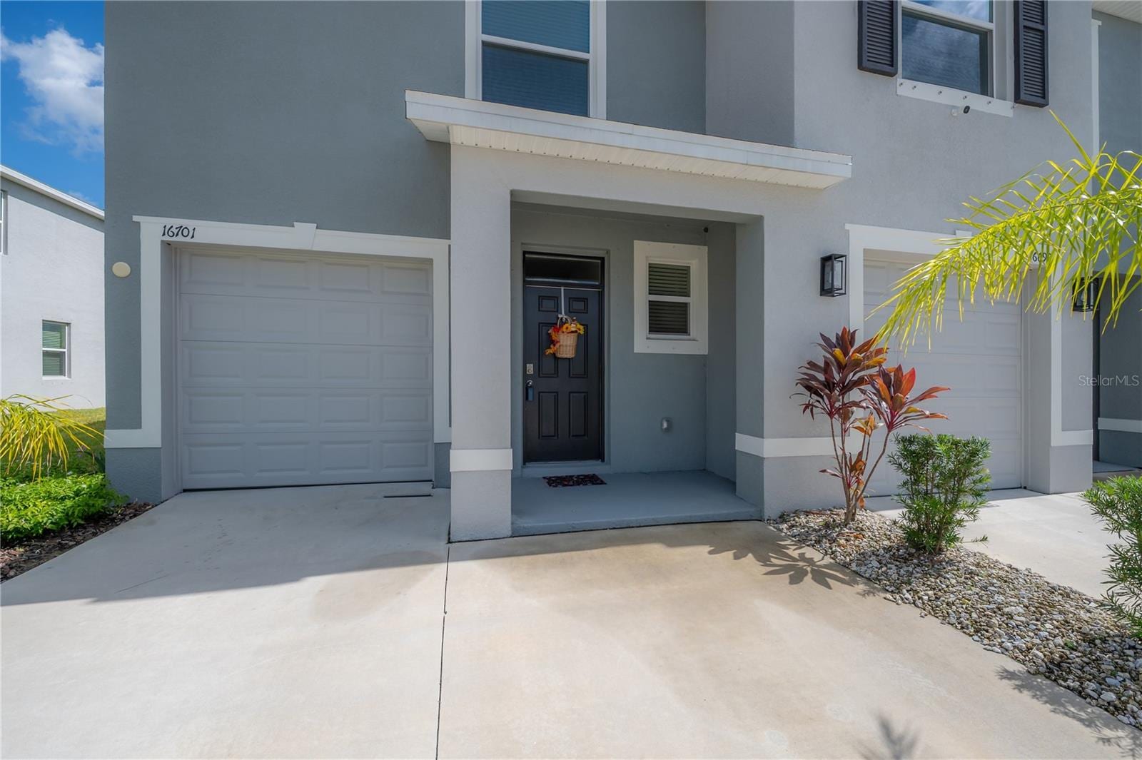 16701 Maude Dr photo 3