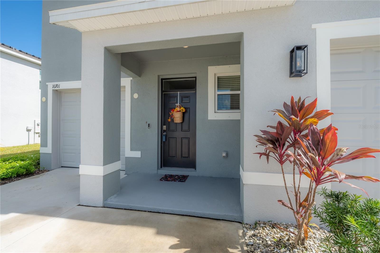 16701 Maude Dr photo 4