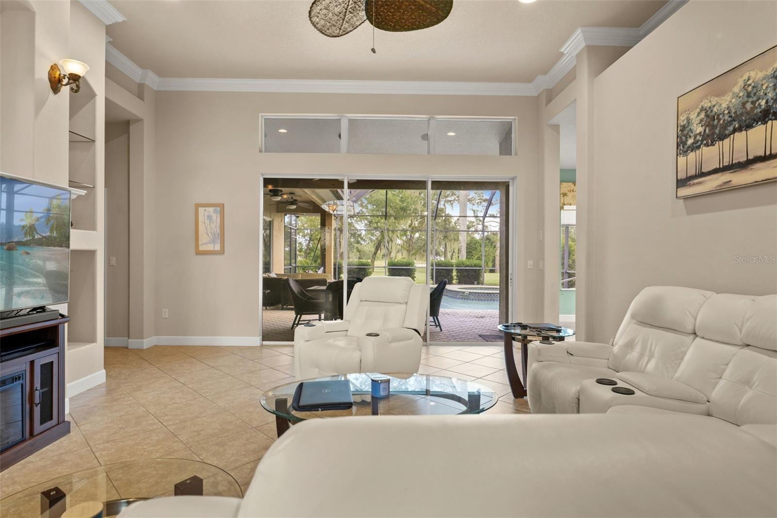 9059 Penelope Dr photo 5