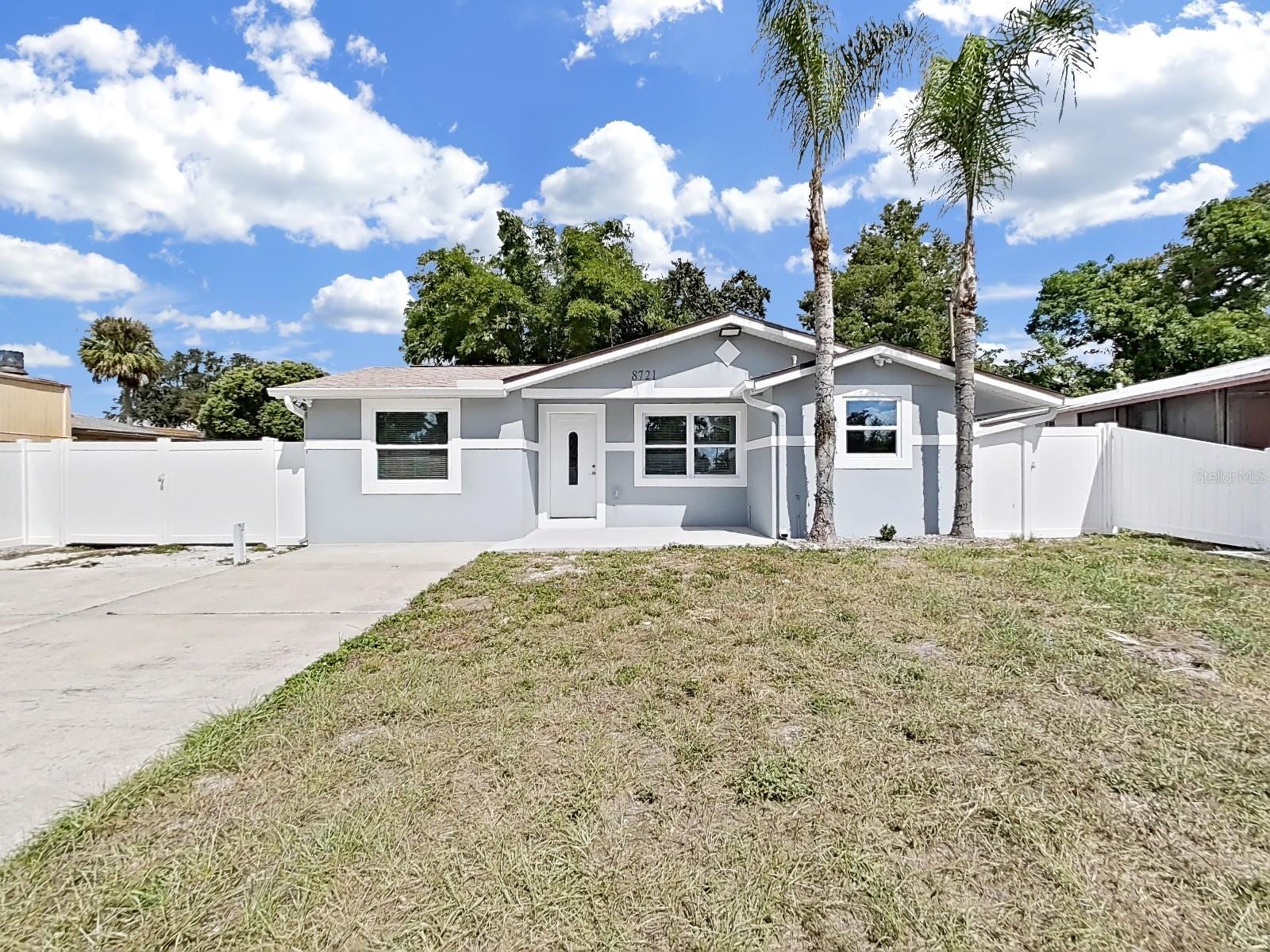 8721 N River Forest Cir photo 3