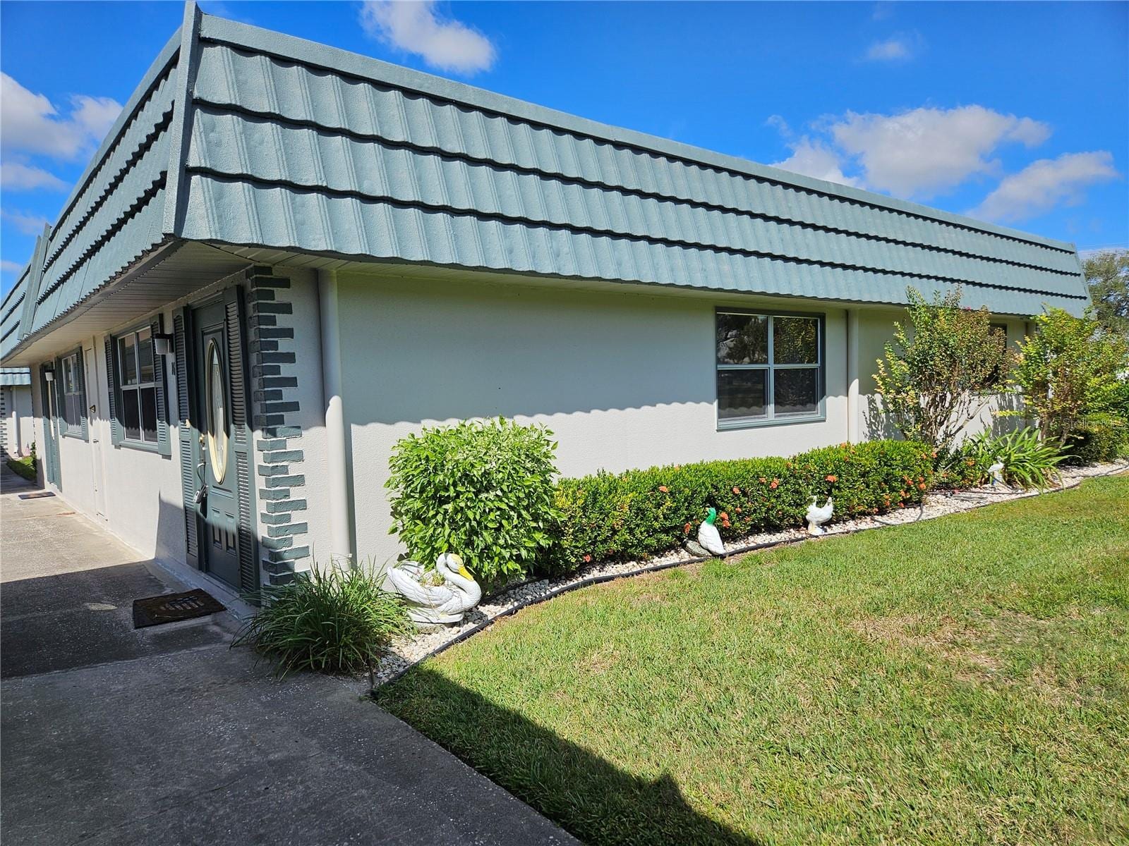 1811 Bedford Ln #163 photo 3
