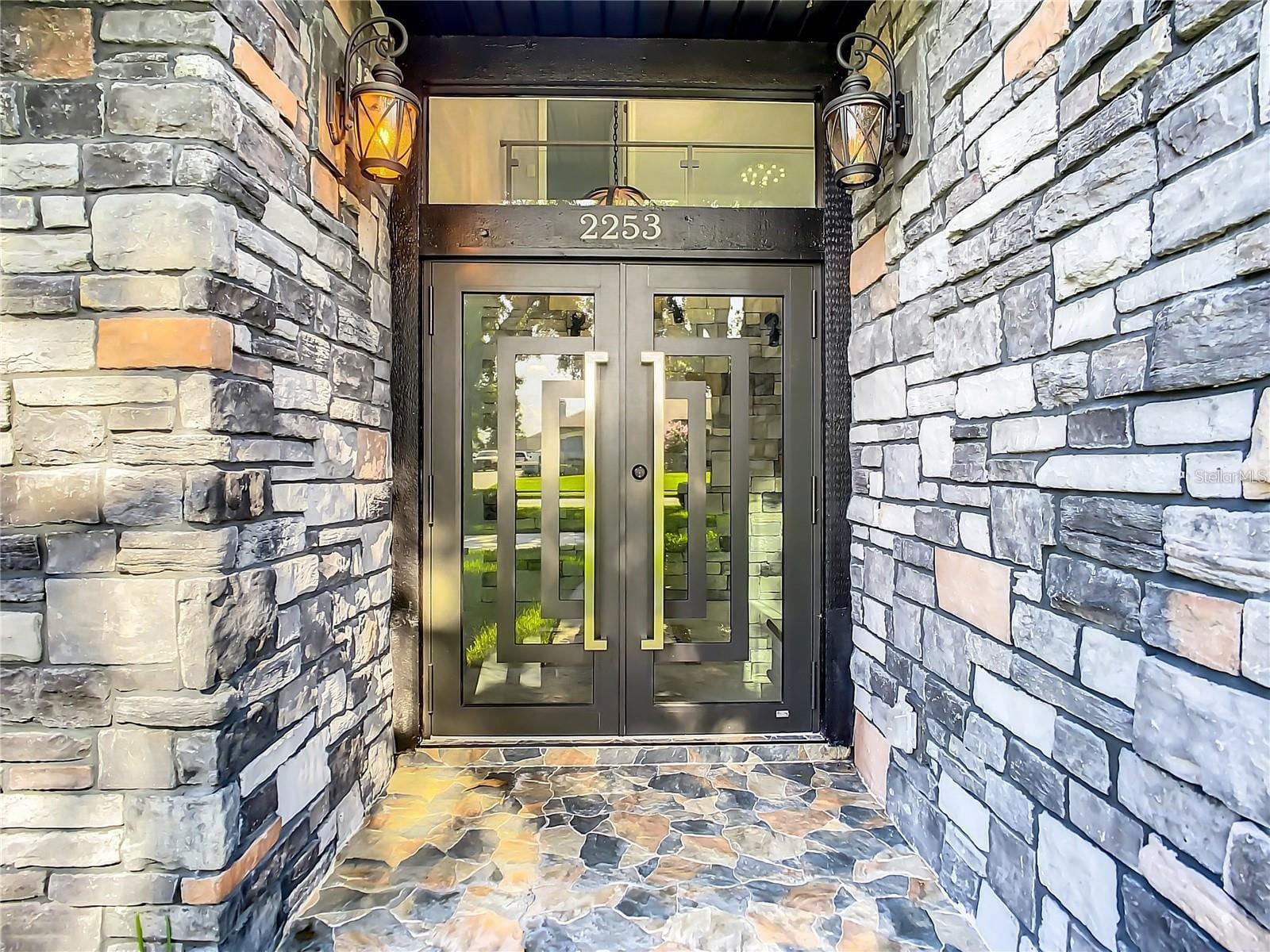2253 Malachite Dr photo 2