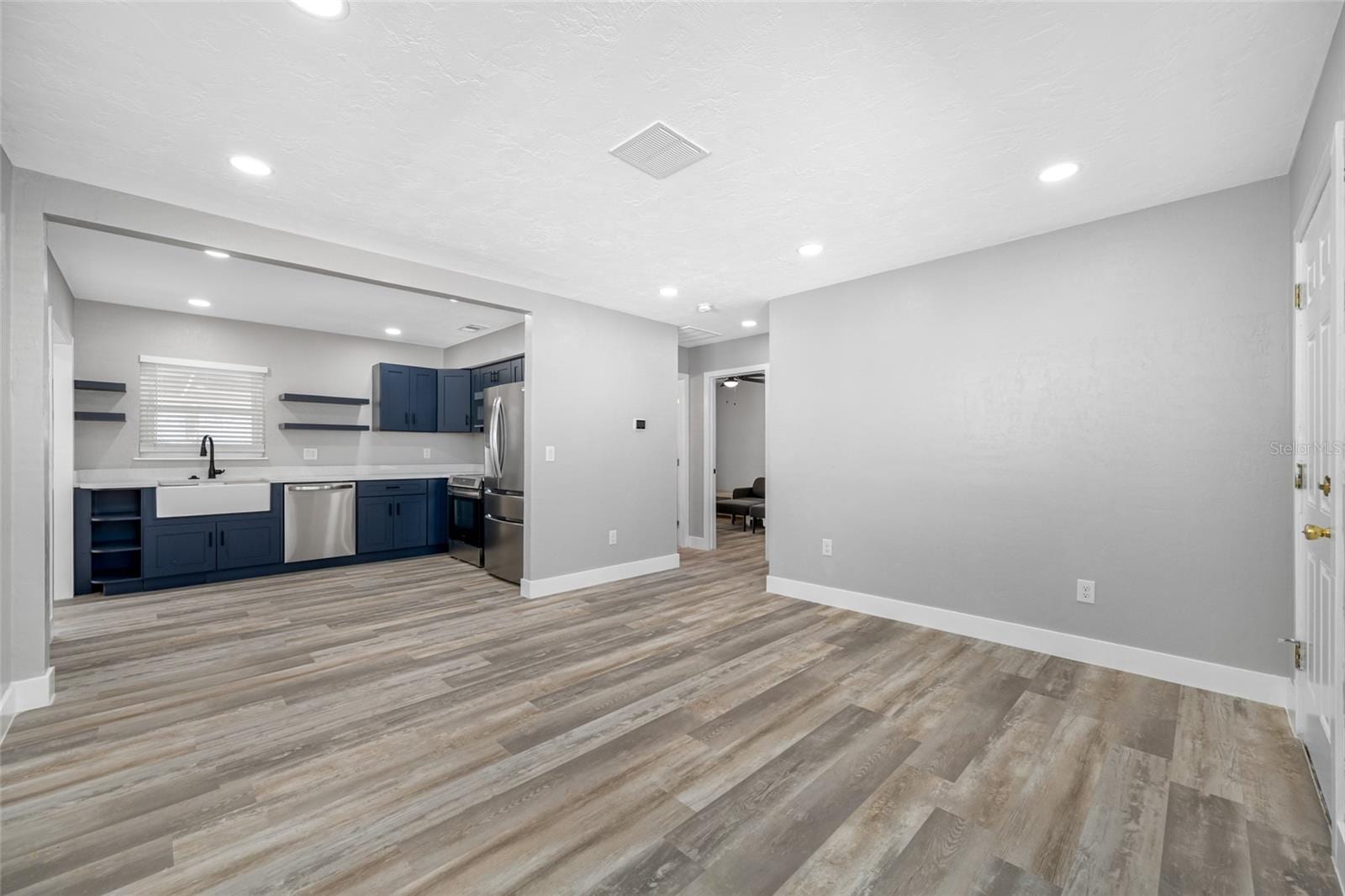 340 79th Ave photo 4