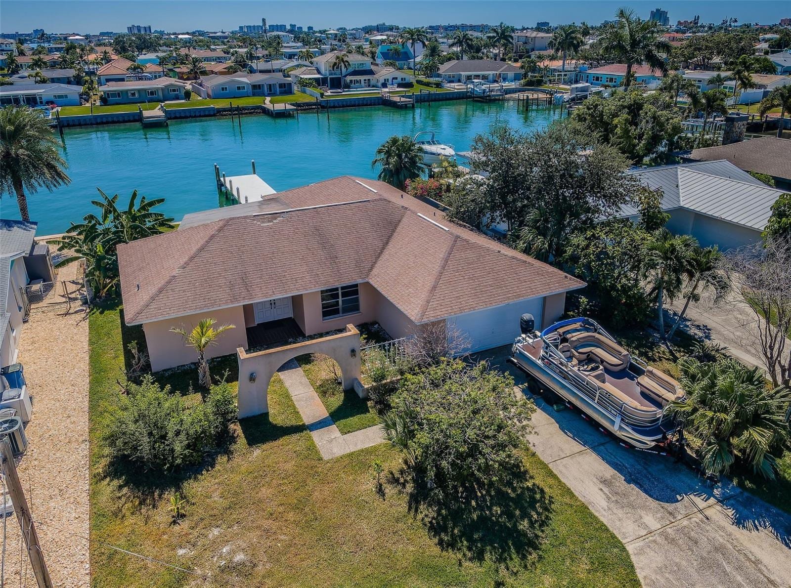 755 Capri Blvd photo 3