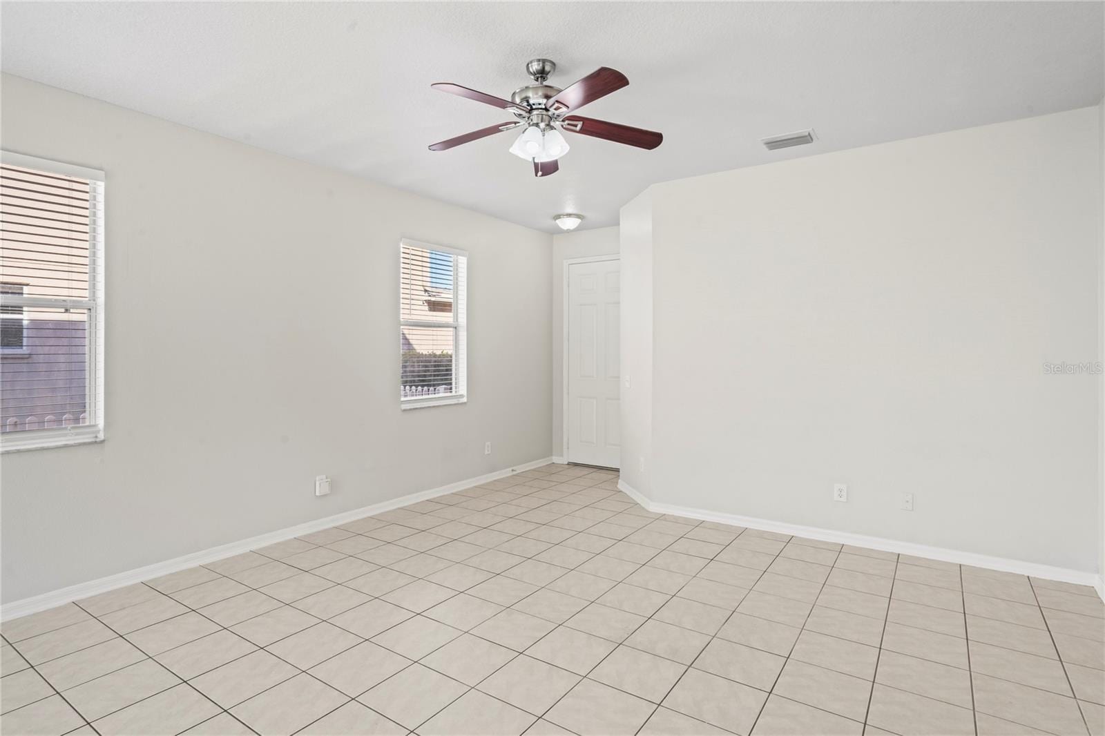 27004 Stillbrook Dr photo 3
