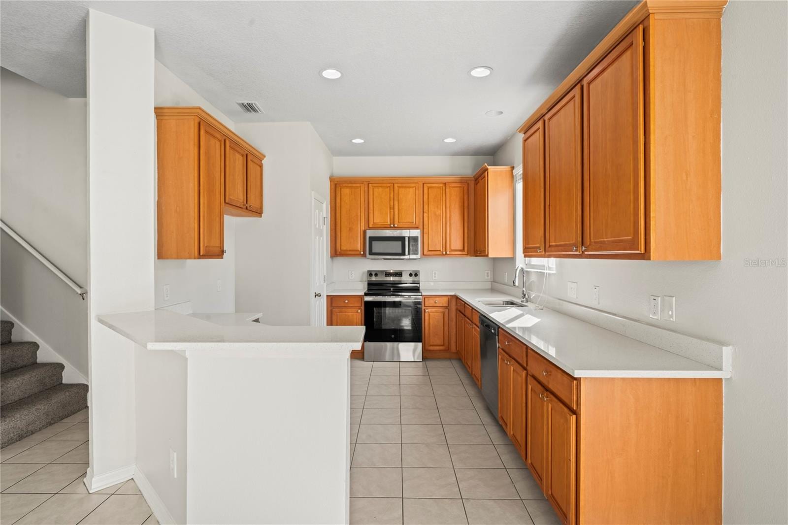 27004 Stillbrook Dr photo 5