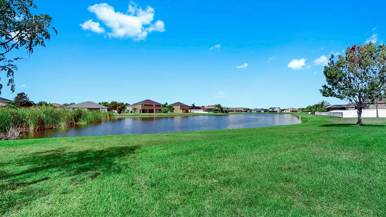 2429 Cumberland Cliff Dr photo 4