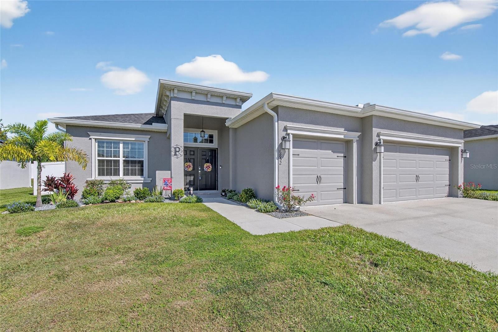 6852 Mossy Oak Ln photo 2