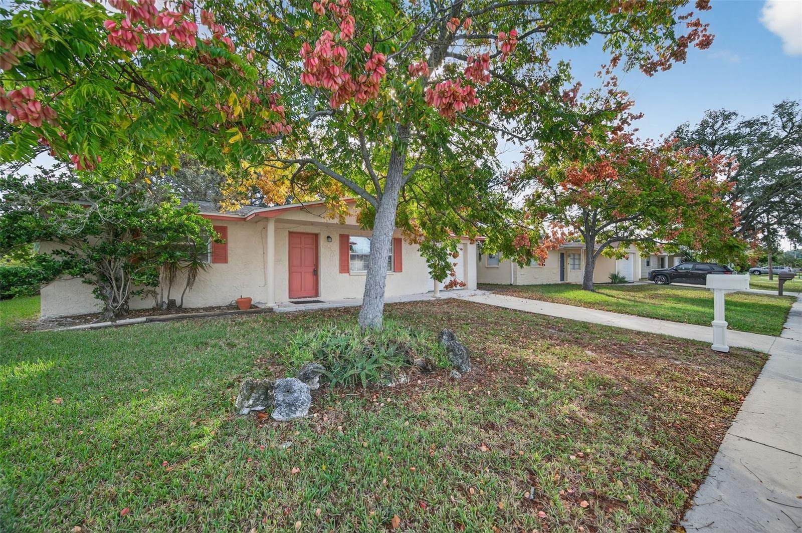 10102 Glen Moor Ln photo 2