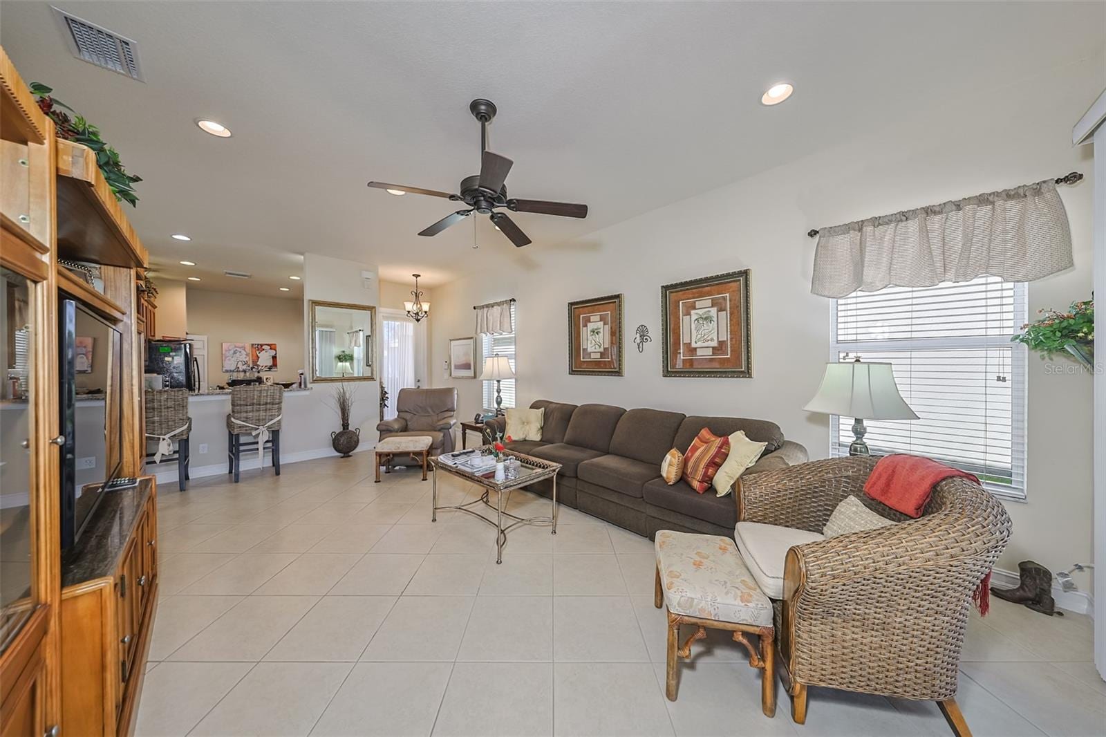 15948 Cobble MILL Dr photo 2