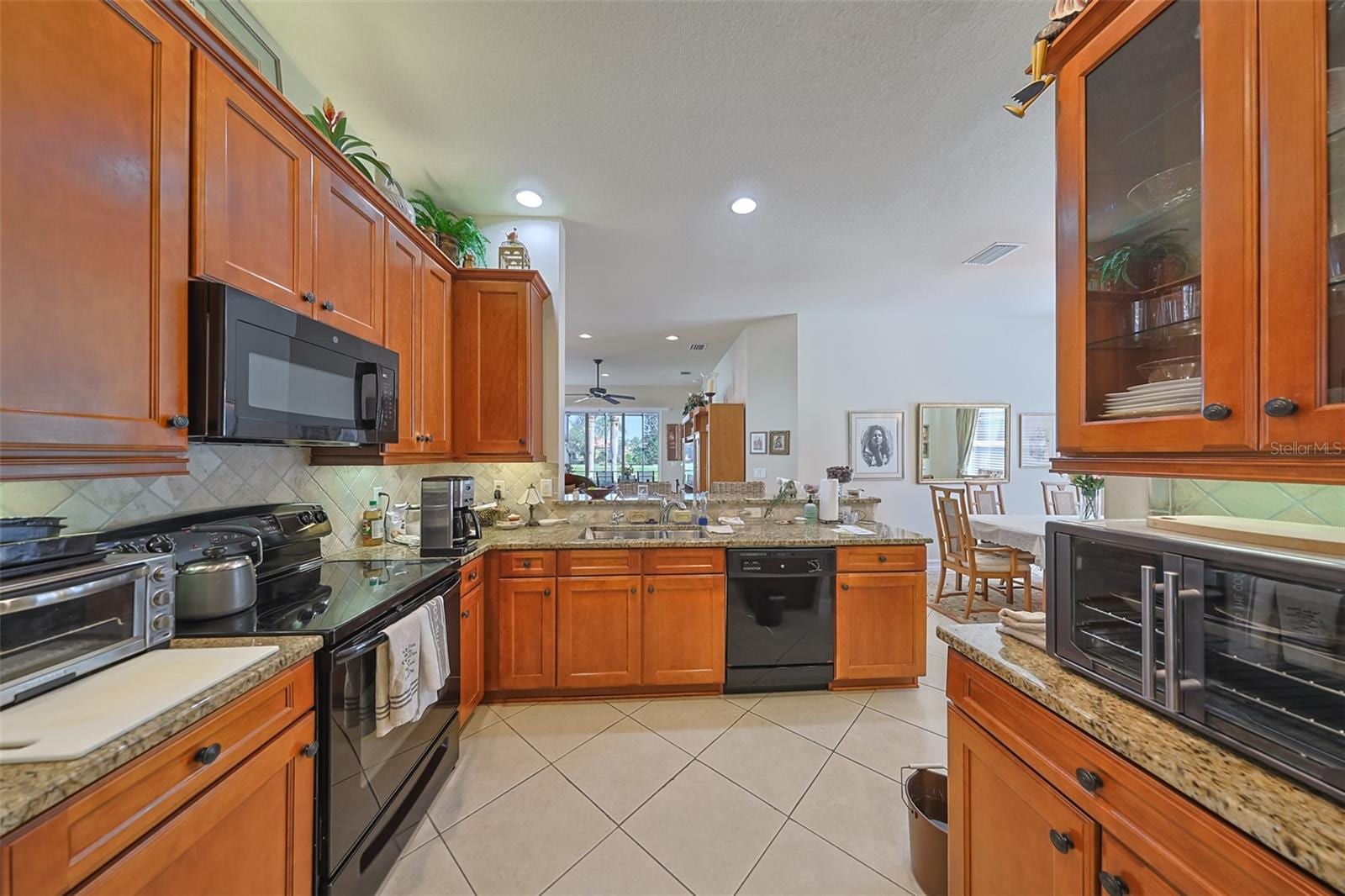 15948 Cobble MILL Dr photo 3