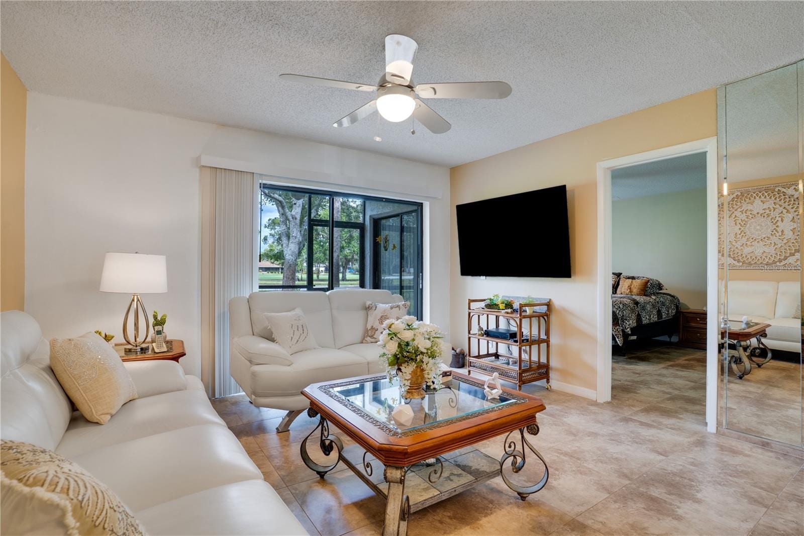117 E Cypress CT #117 photo 3
