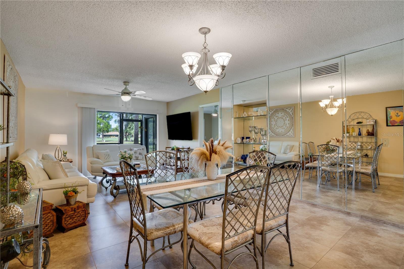 117 E Cypress CT #117 photo 5