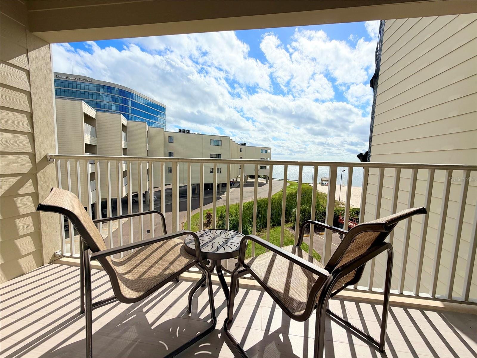 2506 N Rocky Point Dr #305 photo 4