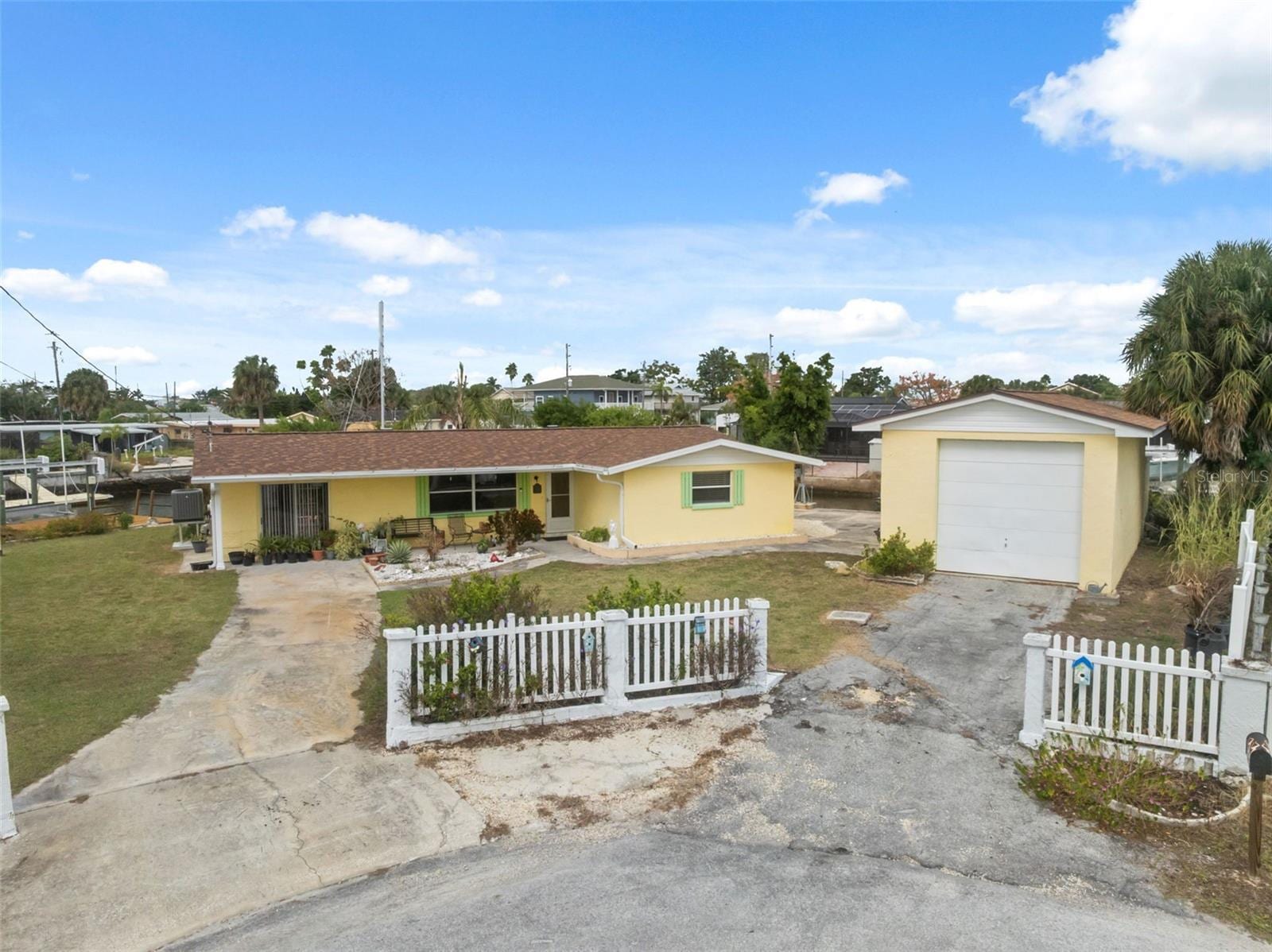 6719 Albatross Ln photo 3
