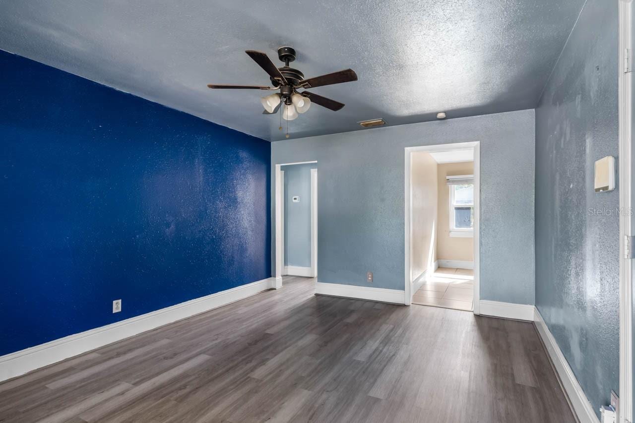 1217 Lambright St photo 3