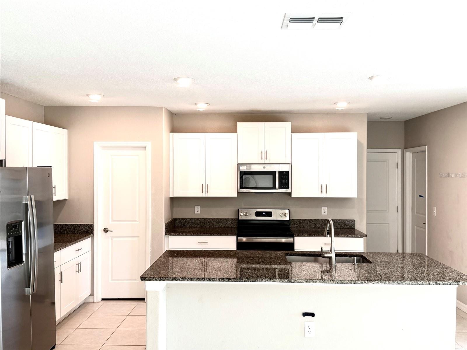 3153 Oyster Cove St photo 5