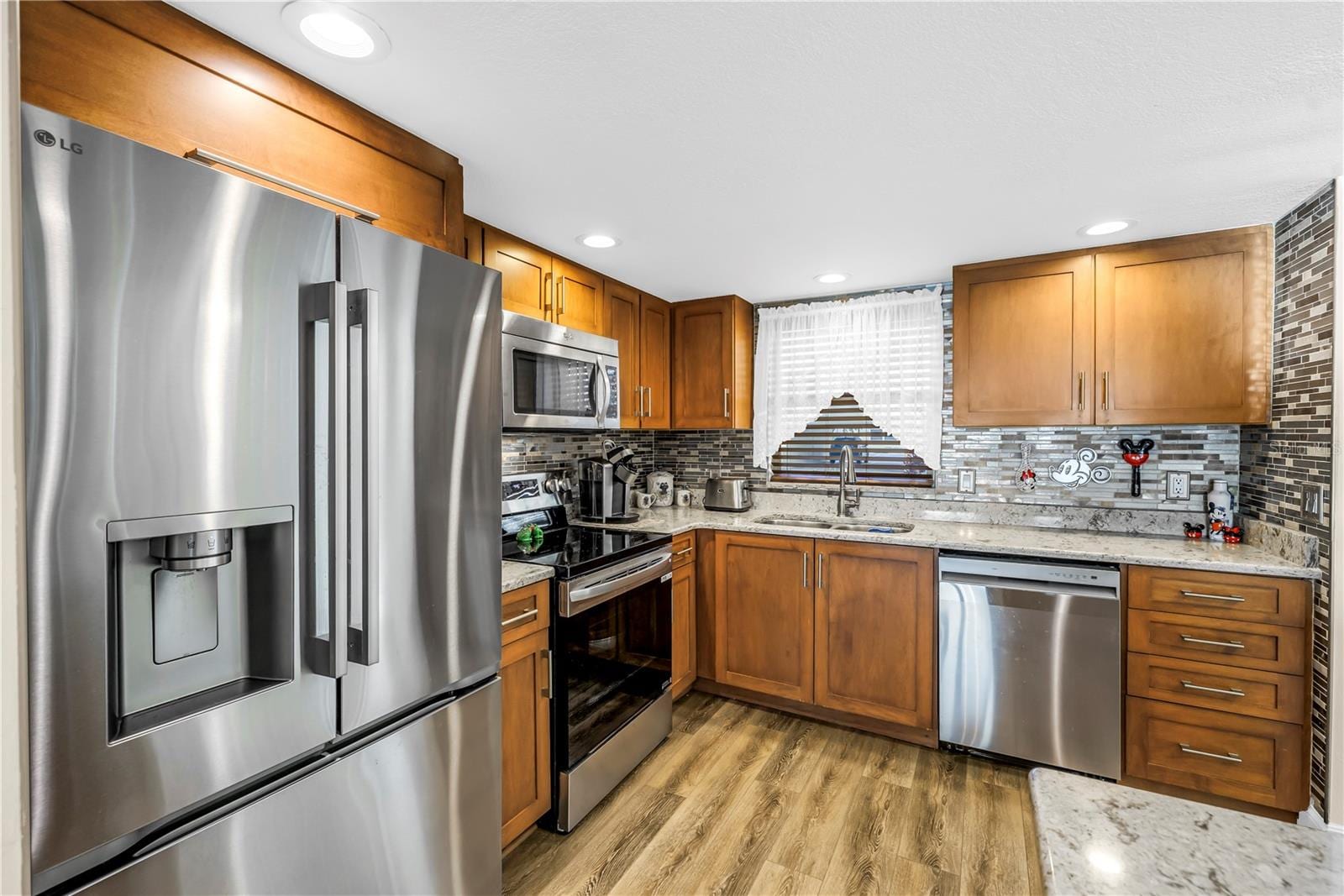 4525 Cove Cir #102 photo 4