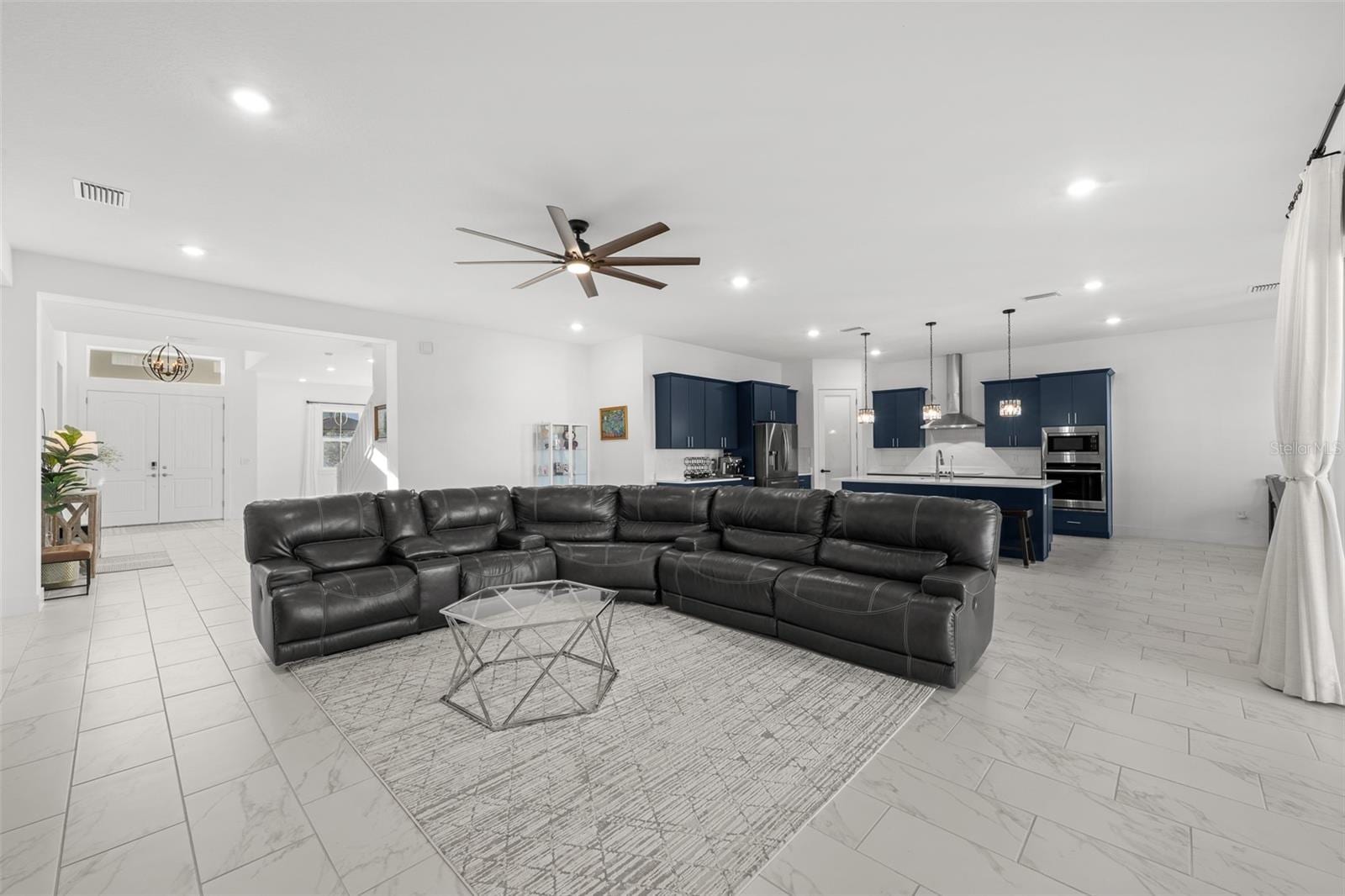 9185 Sanders Tree Loop photo 5
