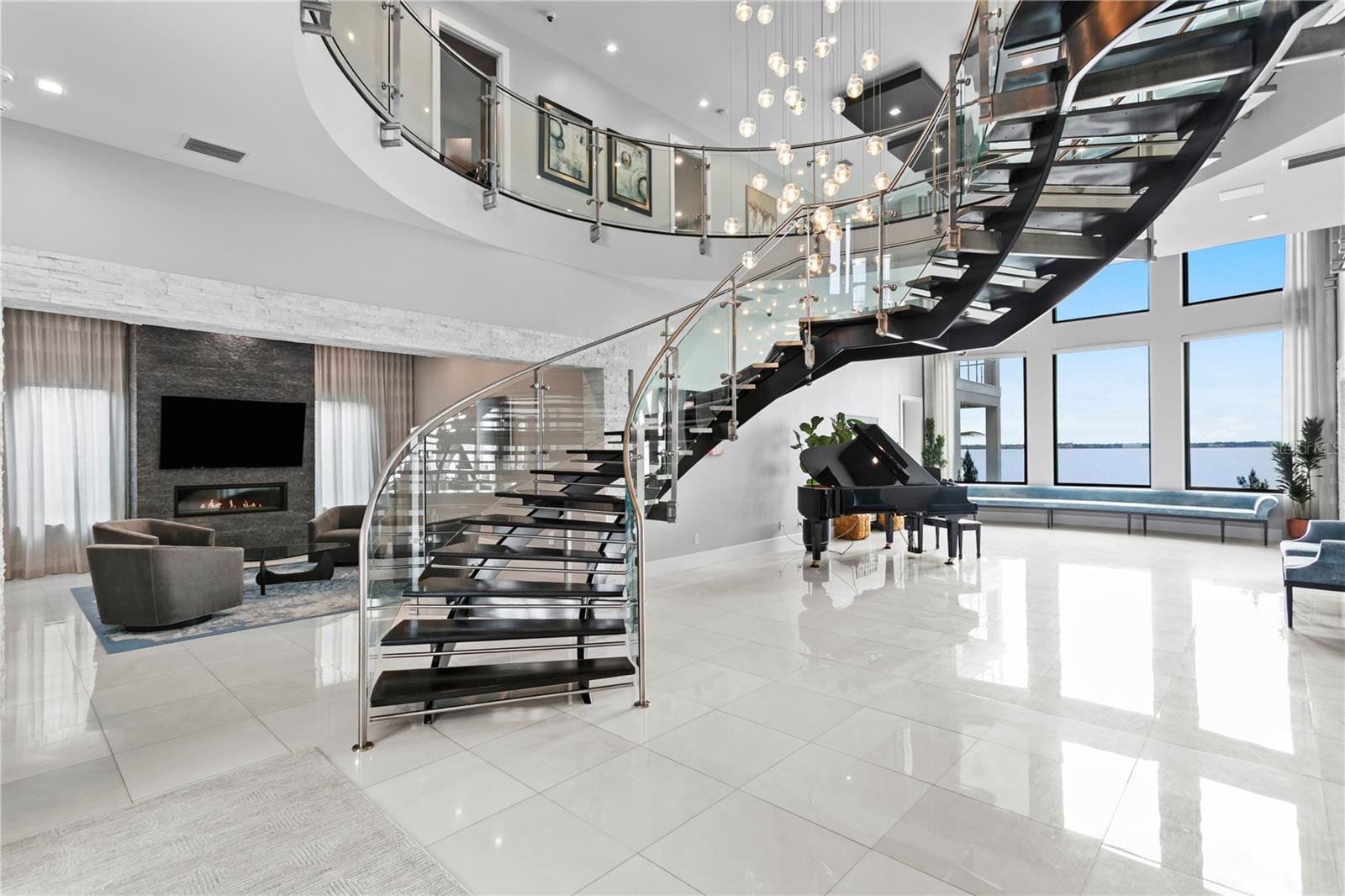 82 Martinique Ave photo 5