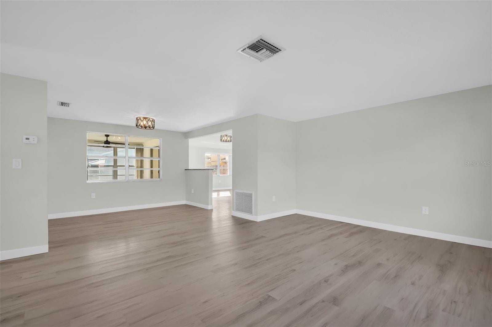 6450 Tralee Ave photo 5