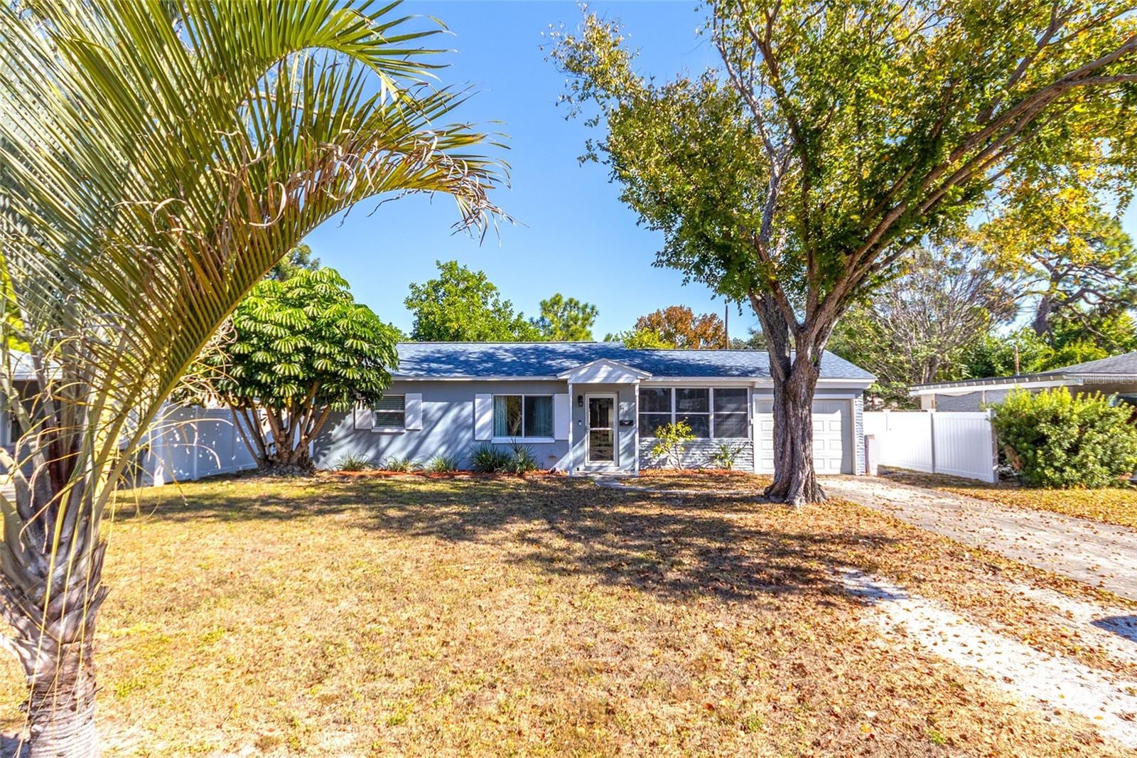 1725 Bradshaw Ln N photo 2