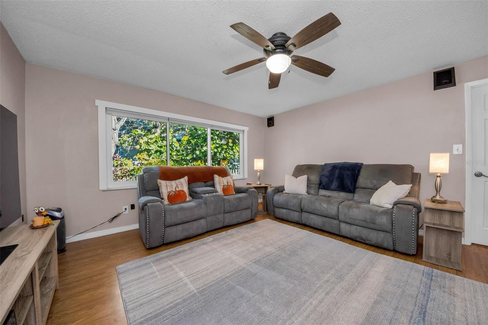 8037 Powder Horn Cir photo 4