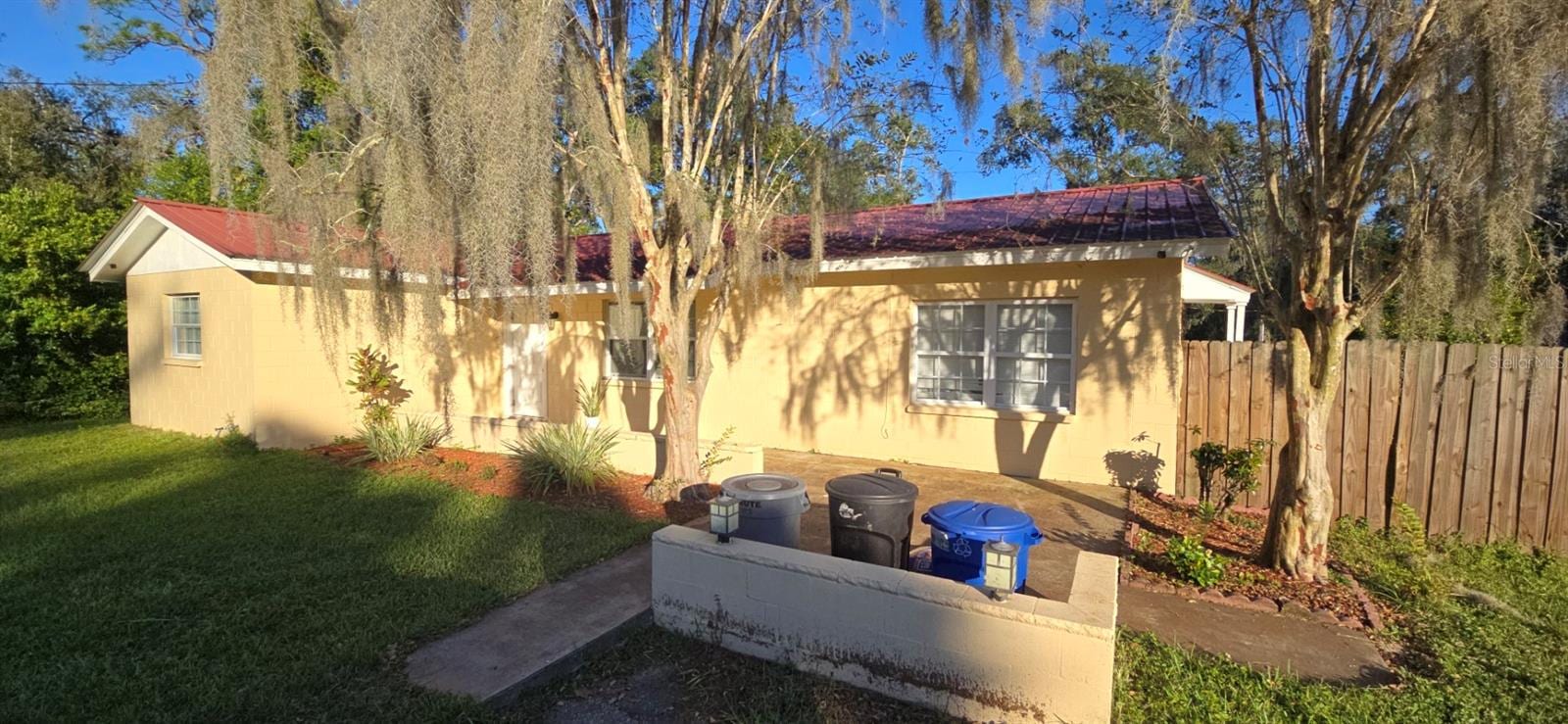 12546 Abbey Dr photo 2