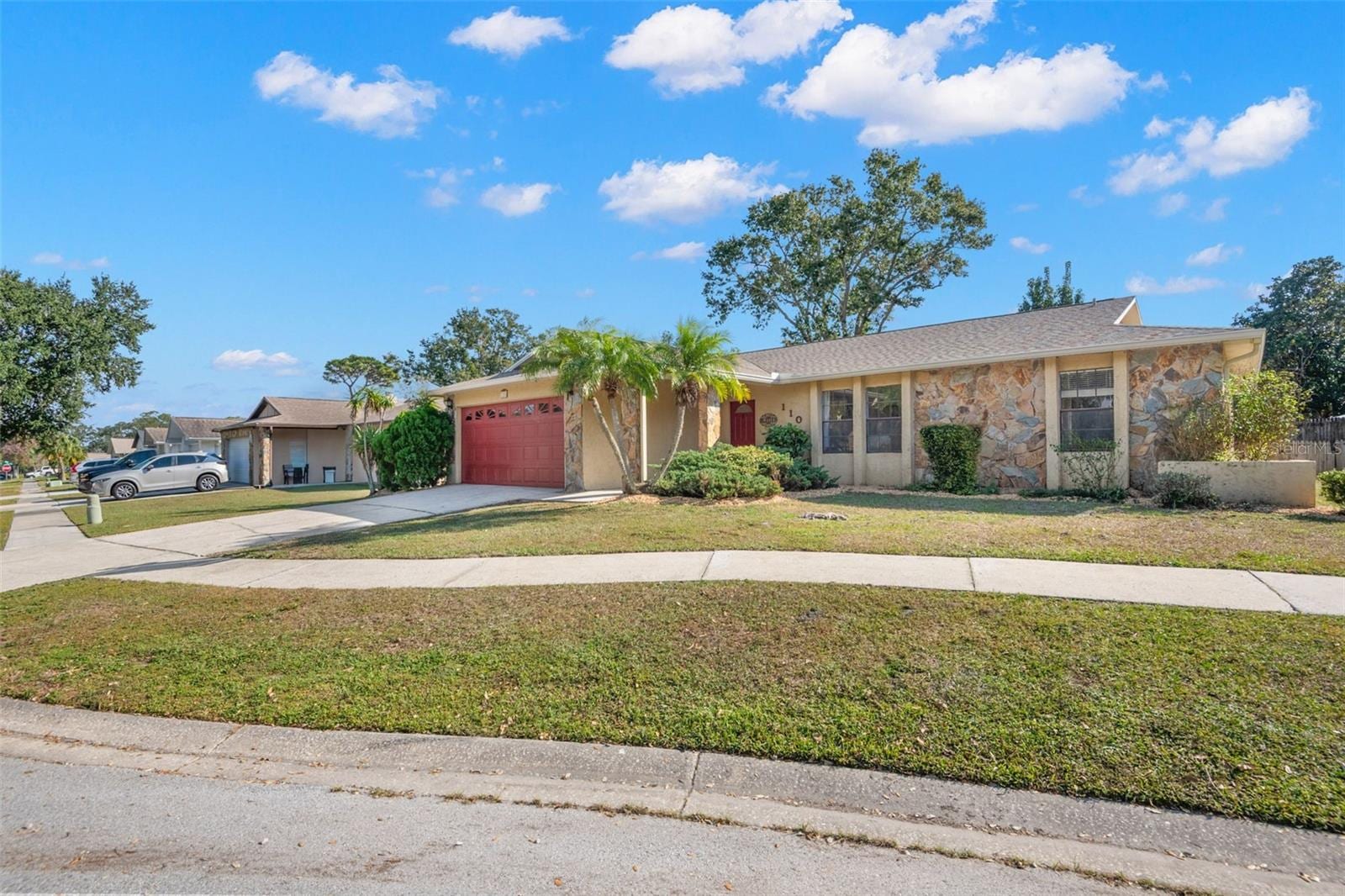 110 Meadowcross Dr photo 3