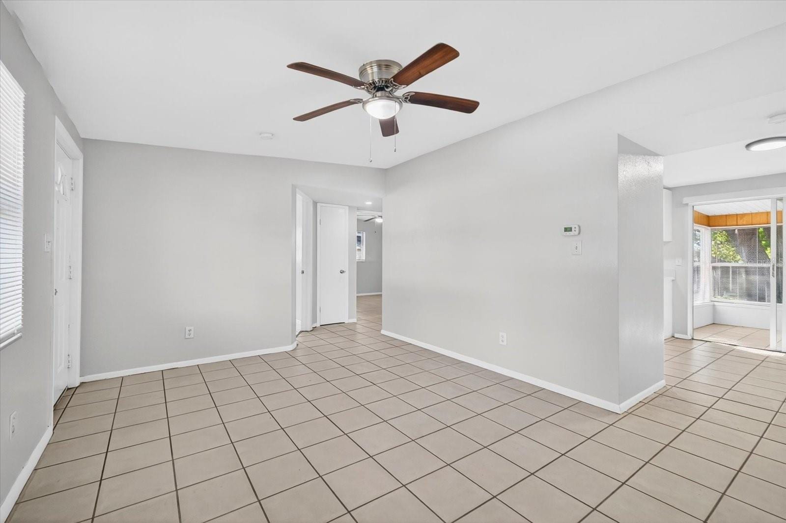 11015 Martha Ave photo 5