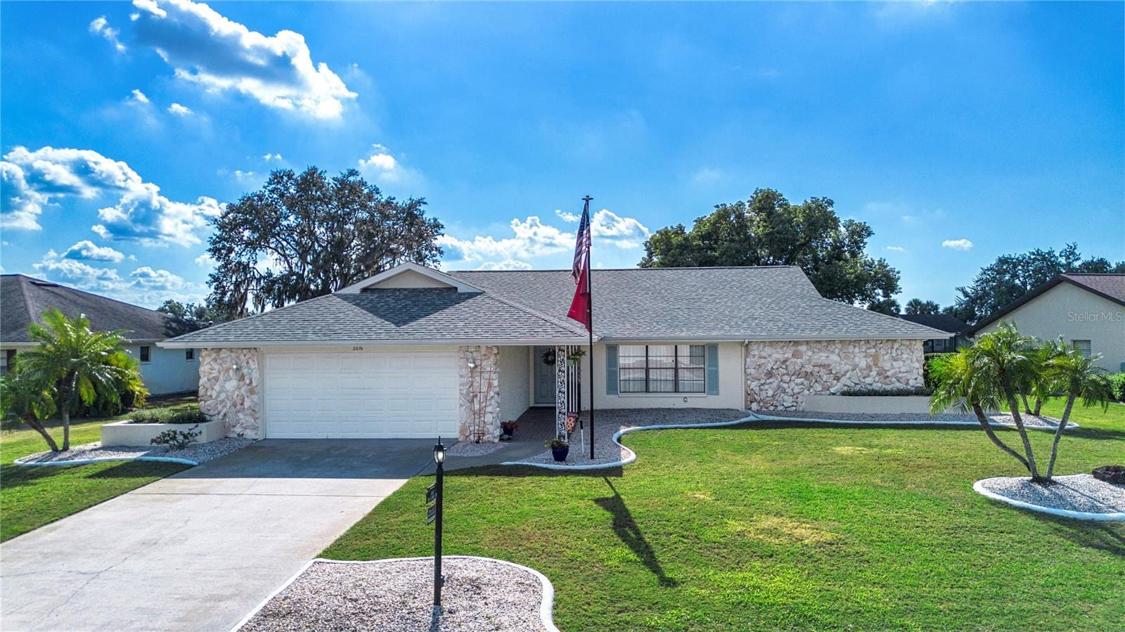 2016 E View Dr photo 3