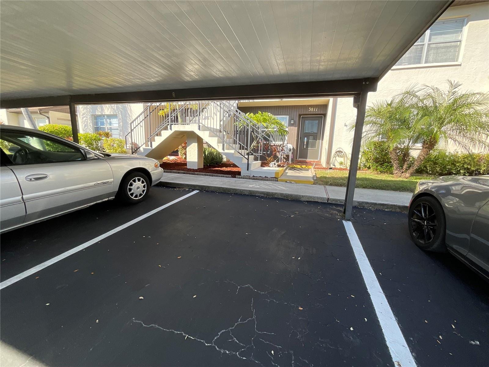 3811 Sailmaker Ln photo 3