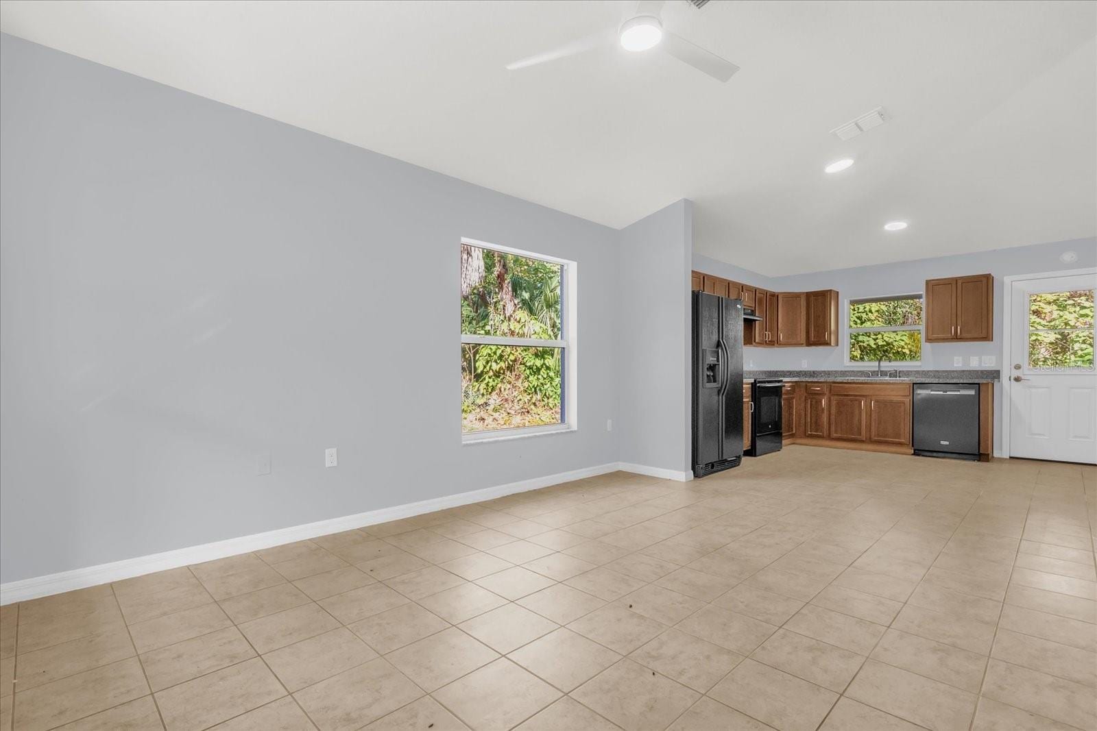 10904 Park Dr photo 4