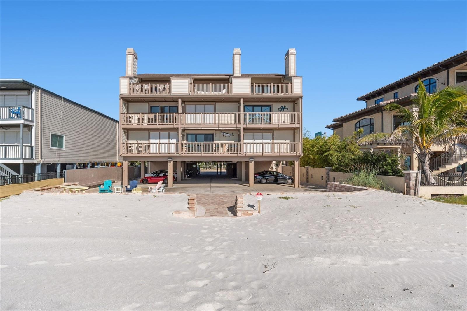 19010 Gulf Blvd #203 photo 2